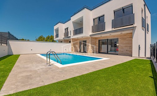 Casa en Vodice, Condado de Šibenik-Knin, Croacia 1