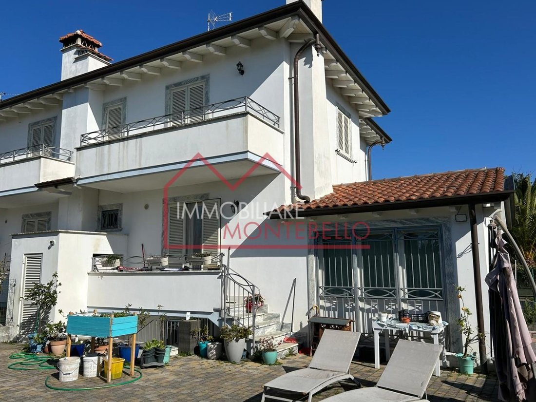 Country House in Capezzano Pianore, Camaiore, Tuscany 4 - 16117044