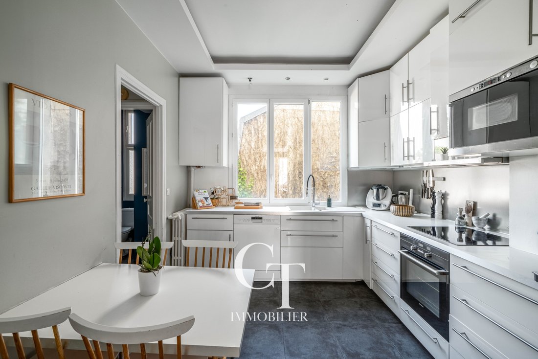 Apartment in Domaine National du Château, Versailles, France 5 - 16115849