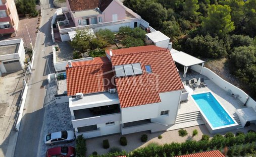 House in Brodarica, Sibenik-Knin County, Croatia 1