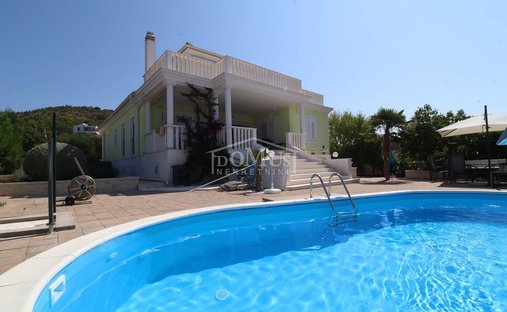 Haus in Tribunj, Gespanschaft Šibenik-Knin, Kroatien 1