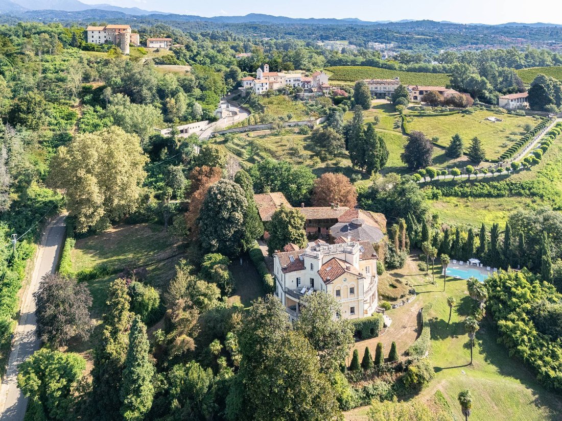 Villa in Cerreto Castello, Piedmont, Italy 2 - 16117406