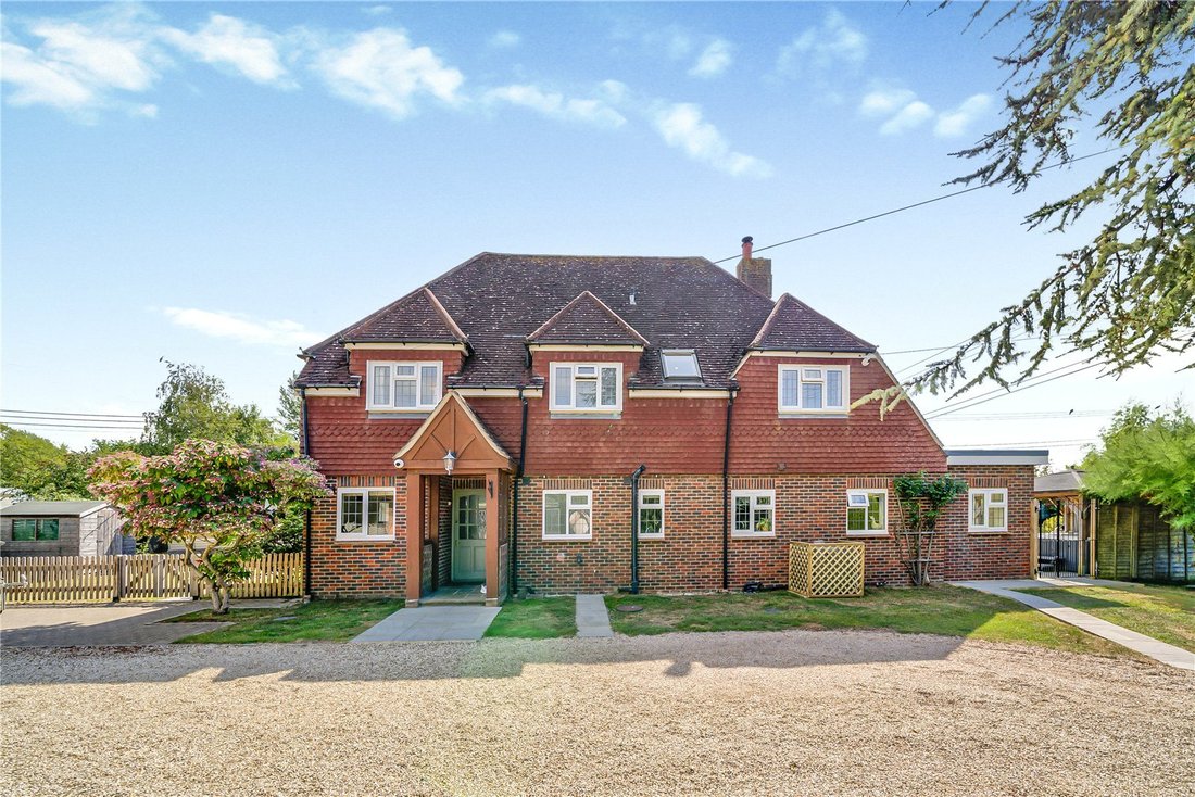 House in Batchmere, Chichester, England 1 - 16116946
