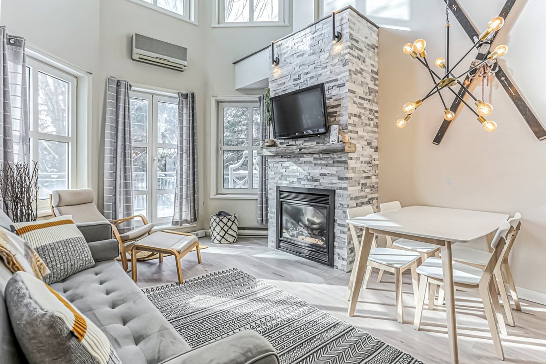 Condo in Mont-Tremblant, Quebec, Canada 2 - 16117331