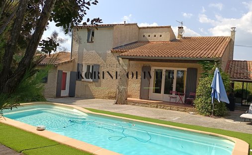 Villa in La Tour-d'Aigues, Provence-Alpes-Côte d'Azur, France 1