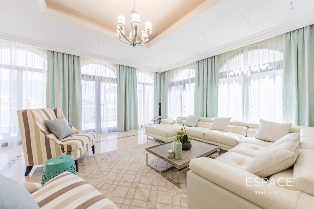 Villa in Palm Jumeirah, Dubai, United Arab Emirates 2 - 16108482