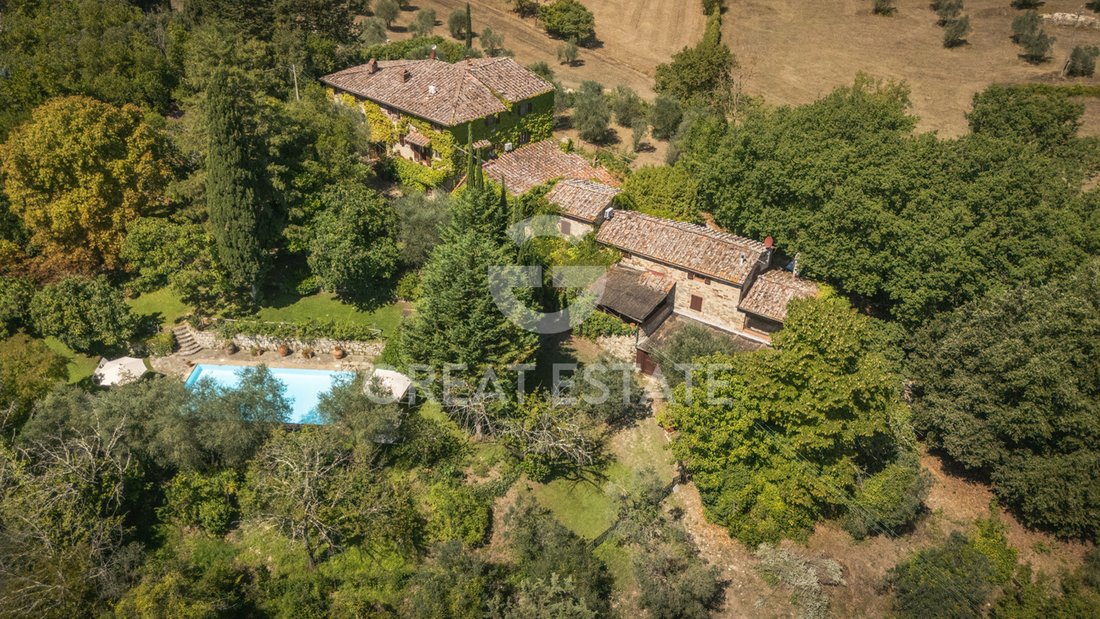 Estate in Castellina in Chianti, Tuscany, Italy 1 - 16116737