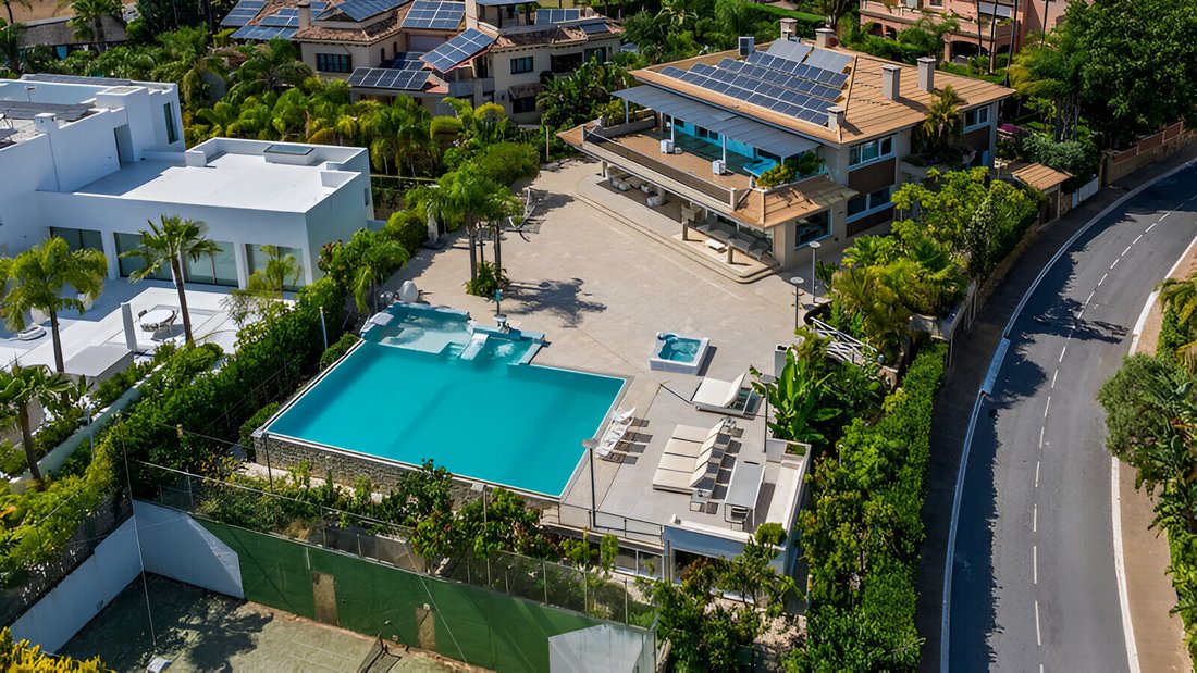 Villa in Marbella, Andalusia, Spain 3 - 16118014
