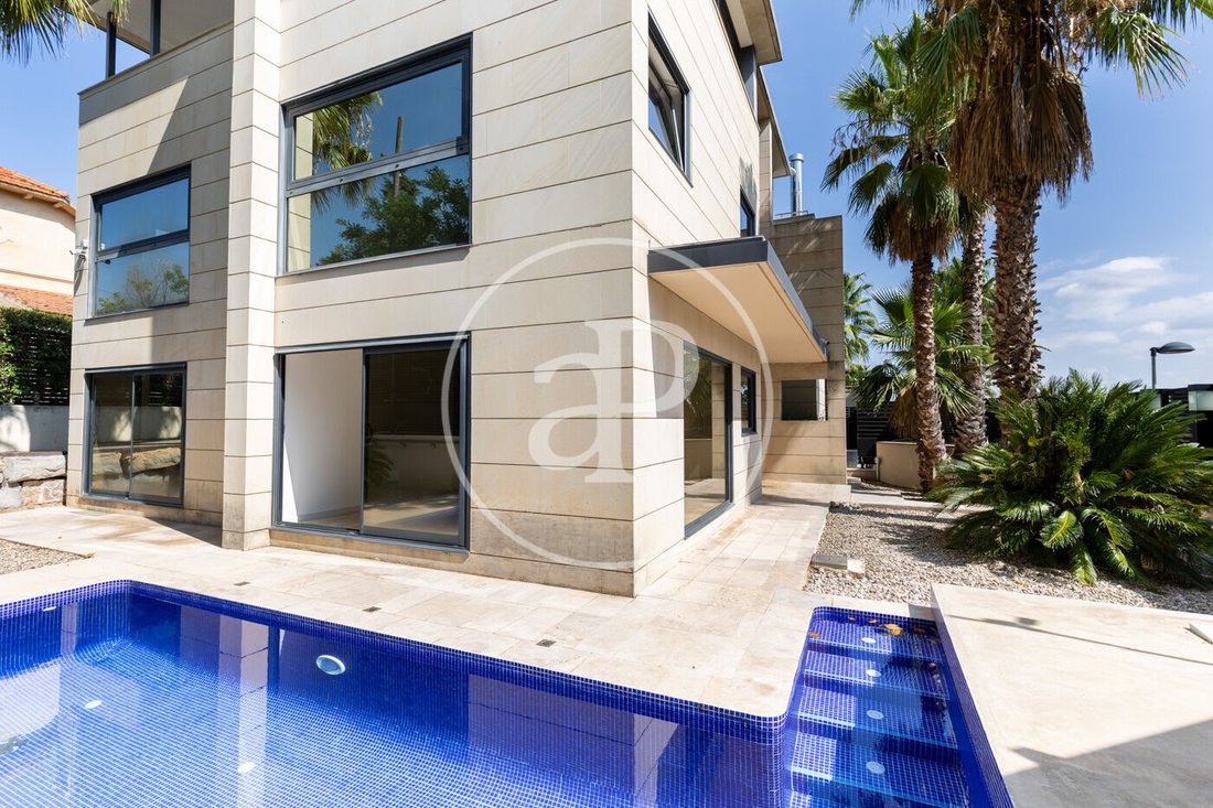 Villa in Sant Cugat del Valles, Catalonia, Spain 3 - 16118265