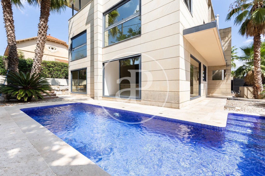 Villa in Sant Cugat del Valles, Catalonia, Spain 2 - 16118265