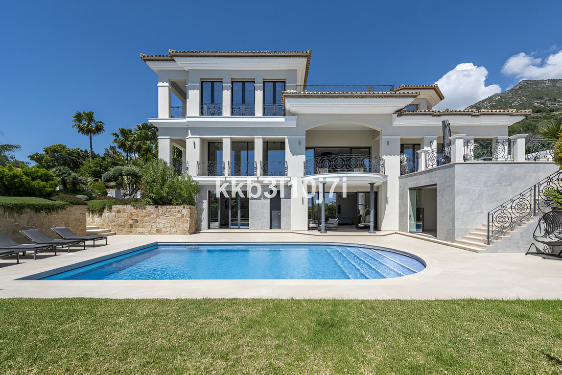 Villa in Sierra Blanca, Marbella, Spain 2 - 16118023