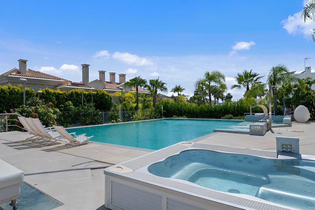 Villa in Marbella, Andalusia, Spain 5 - 16118014