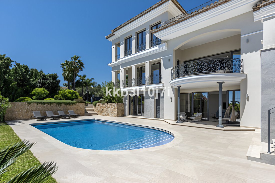 Villa in Sierra Blanca, Marbella, Spain 3 - 16118023
