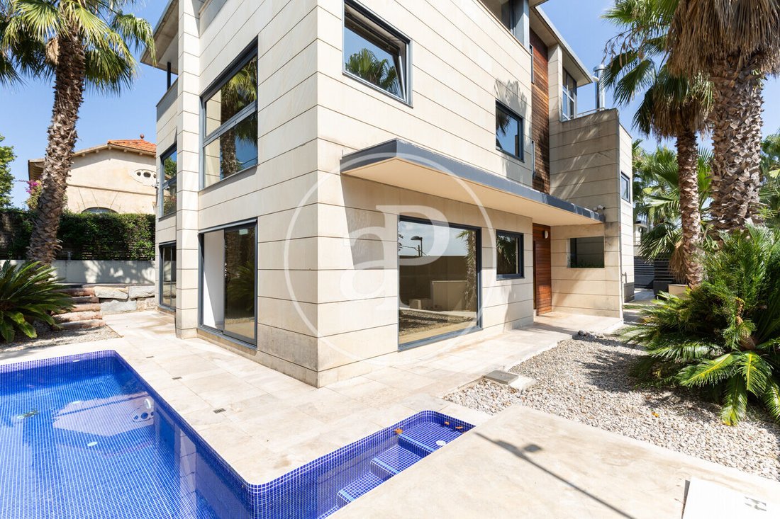 Villa in Sant Cugat del Valles, Catalonia, Spain 1 - 16118265