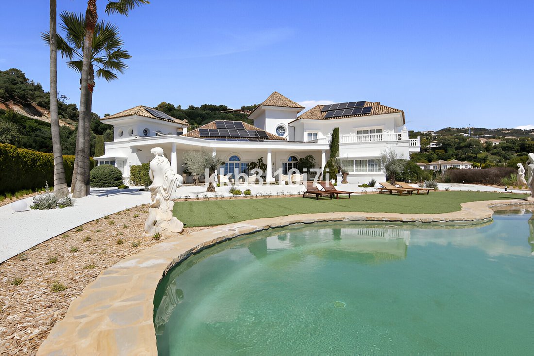 Villa in La Zagaleta, Benahavis, Andalusia 2 - 16118029