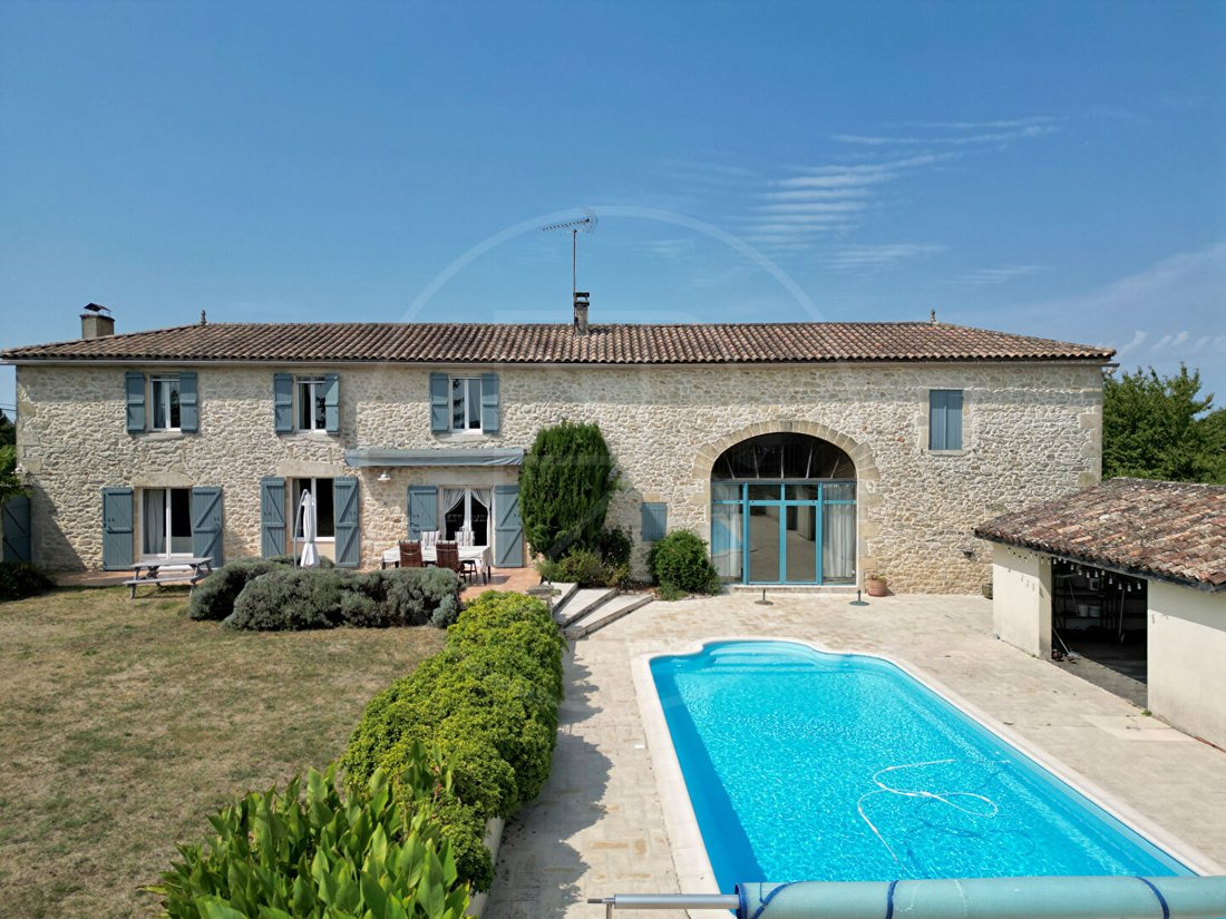 Villa in Sauveterre-de-Guyenne, Nouvelle-Aquitaine, France 1 - 16117964