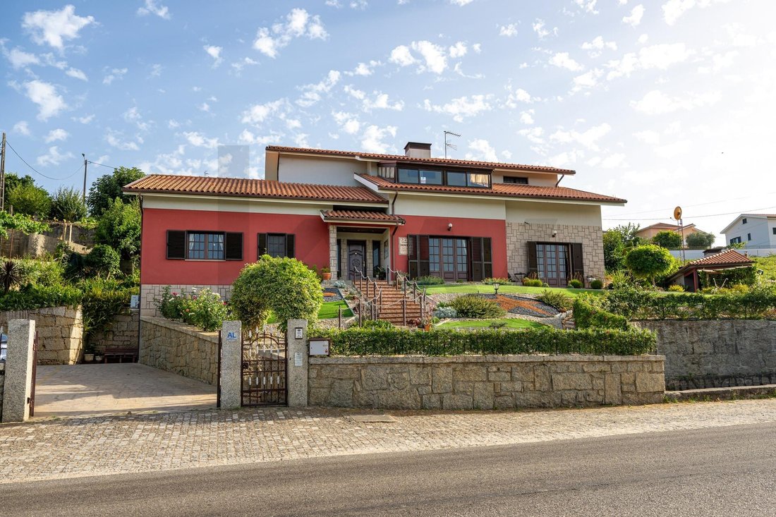 Townhouse in Moncao e Troviscoso, Viana do Castelo District, Portugal 3 - 16118154