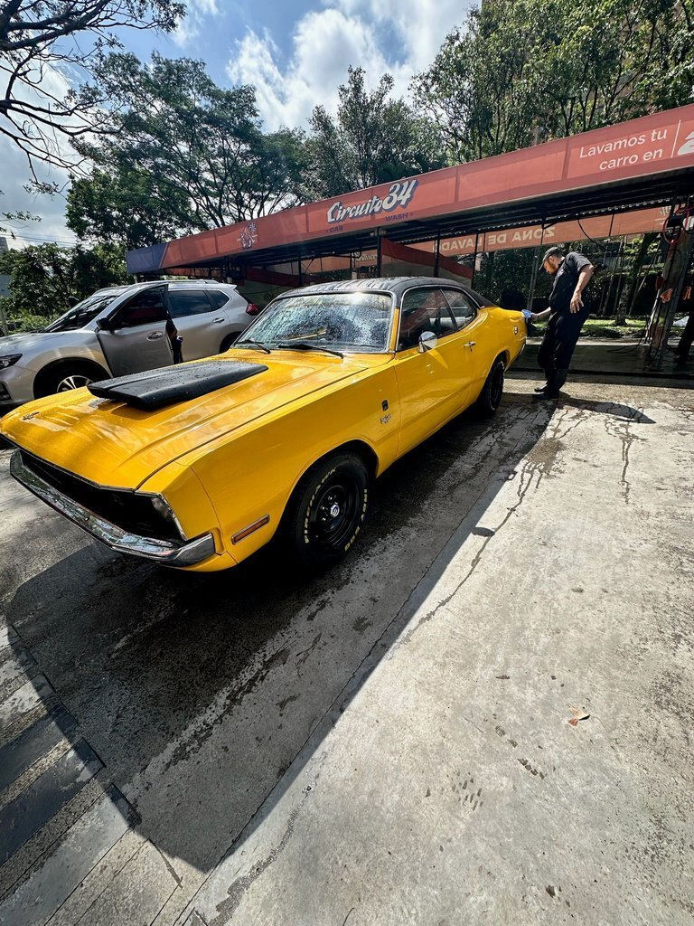 Coupe in Glendale, United States 4 - 16118008