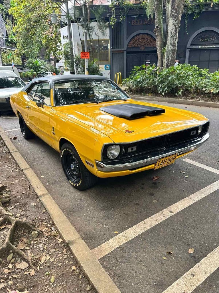 Coupe in Glendale, United States 1 - 16118008