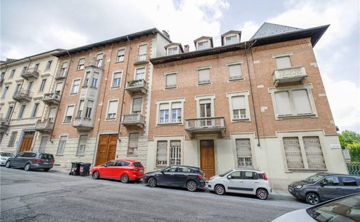 Appartamento a Crimea, Torino, Italia 1