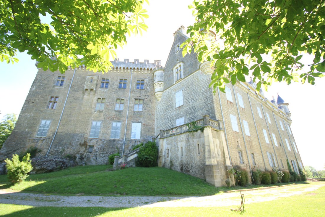 A Castle’s Whisper: Two Floors of History in Mirepoix’s Enchanted Wing