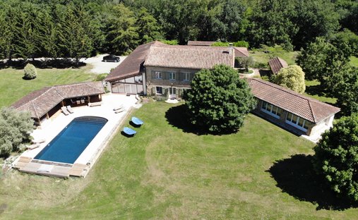 Château des Rêves: A Timeless Haven in Occitanie’s Golden Light