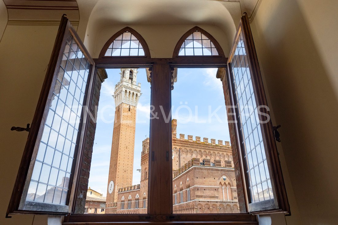 Apartment in Historic Center, Siena, Tuscany 1 - 16118839