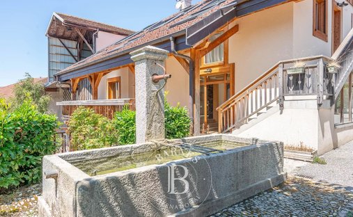 Casa a Champanges, Alvernia-Rodano-Alpi, Francia 1