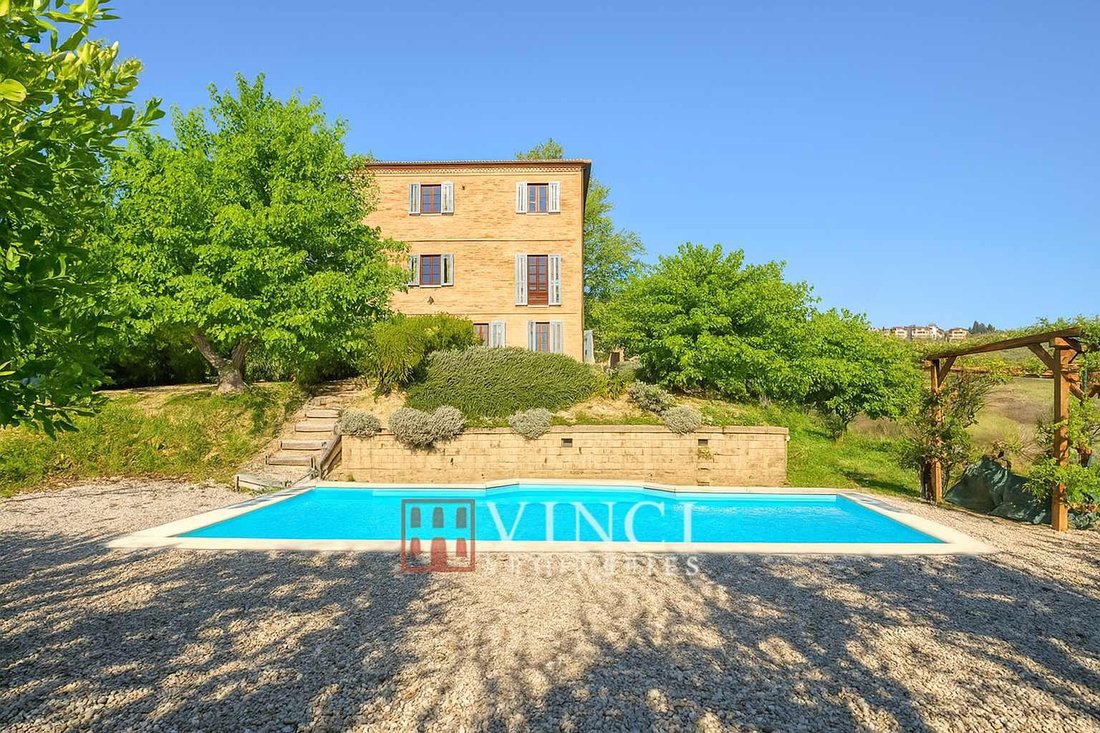 Villa in Carassai, Marche, Italy 1 - 16026501