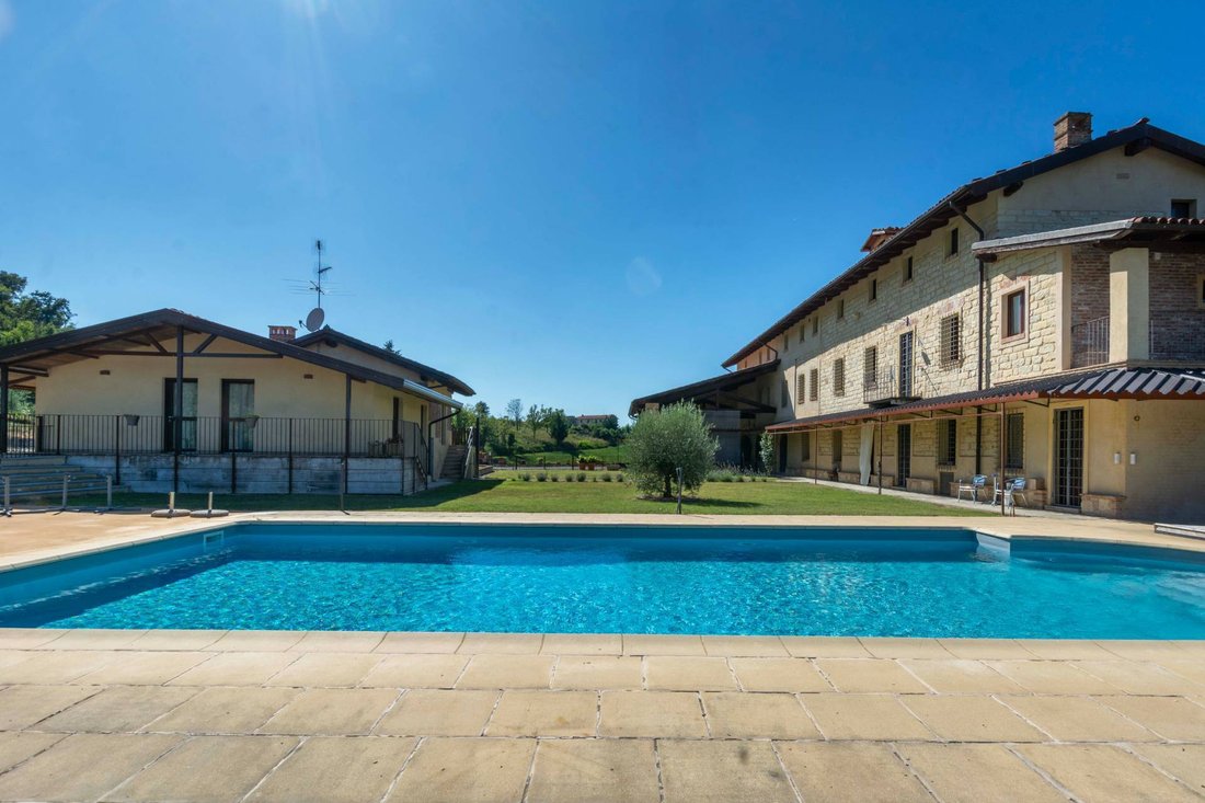 Villa in Ottiglio, Piedmont, Italy 2 - 16121008