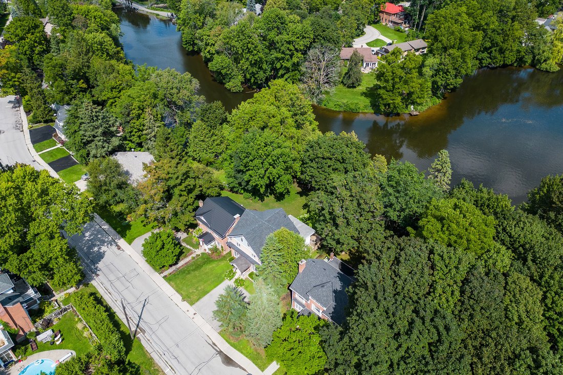 House in Owen Sound, Ontario, Canada 3 - 16120270