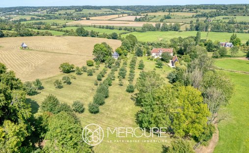 2h From Paris, In The Heart Of The Pays D’auge Area. A Listed 16th /18th Century Chateau Set In Abou