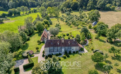 2h From Paris, In The Heart Of The Pays D’auge Area. A Listed 16th /18th Century Chateau Set In Abou