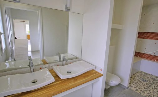 North Caen, Castle (12 Bedrooms) By The Seaside With Outbuildings Set In 1.1 Ha (2.47 Acres) Of Encl