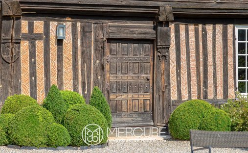 2h From Paris, In The Heart Of The Pays D’auge Area. A Listed 16th /18th Century Chateau Set In Abou