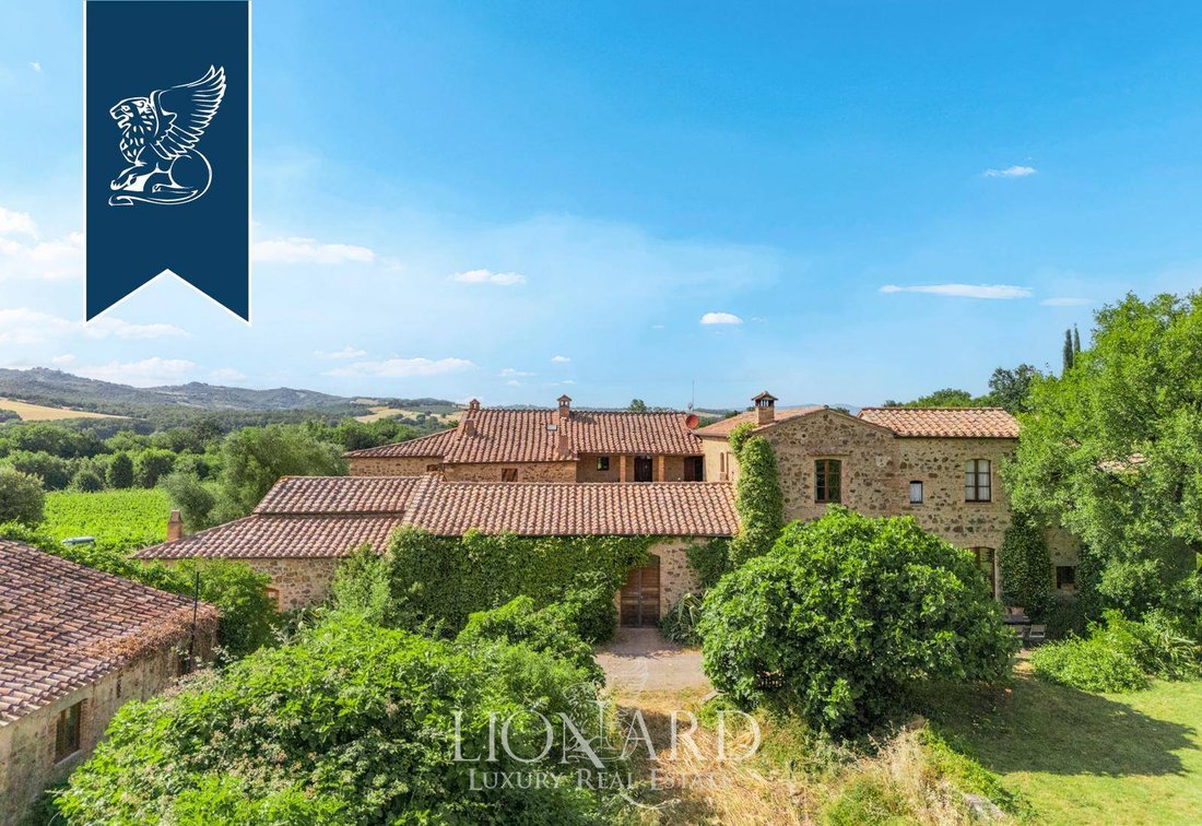Villa in Montalcino, Tuscany, Italy 4 - 16120749