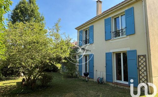 House in Tigery, Ile-de-France, France 1