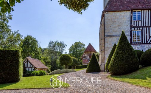 2h From Paris, In The Heart Of The Pays D’auge Area. A Listed 16th /18th Century Chateau Set In Abou