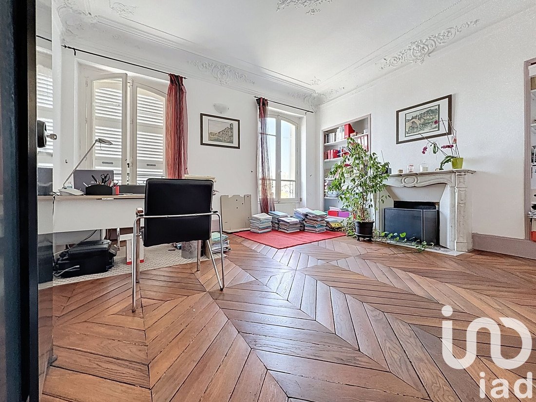 Apartment in Chantiers, Versailles, France 4 - 16120232