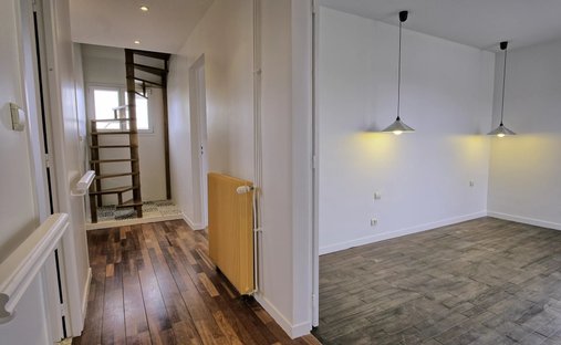 North Caen, Castle (12 Bedrooms) By The Seaside With Outbuildings Set In 1.1 Ha (2.47 Acres) Of Encl