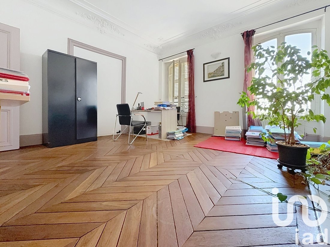 Apartment in Chantiers, Versailles, France 3 - 16120232