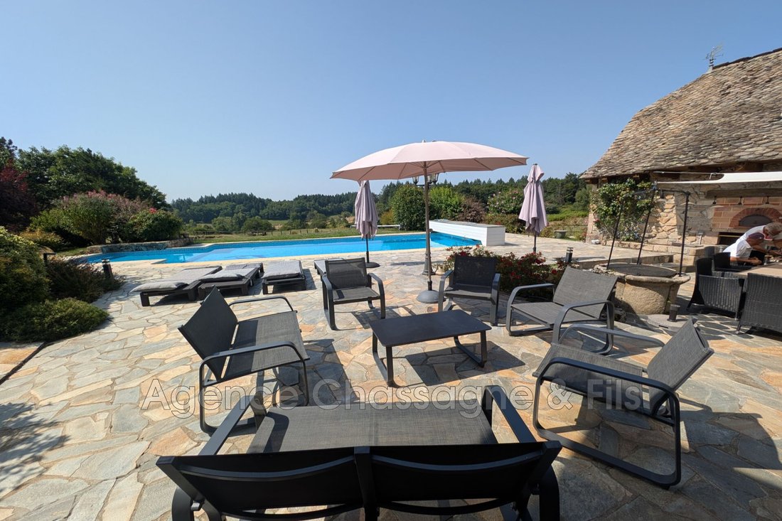 Villa in Servieres-le-Chateau, Nouvelle-Aquitaine, France 2 - 16119573