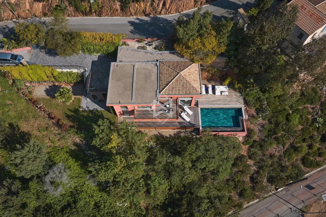 Villa in Théoule-sur-Mer, Provence-Alpes-Côte d'Azur, France 4 - 16119482
