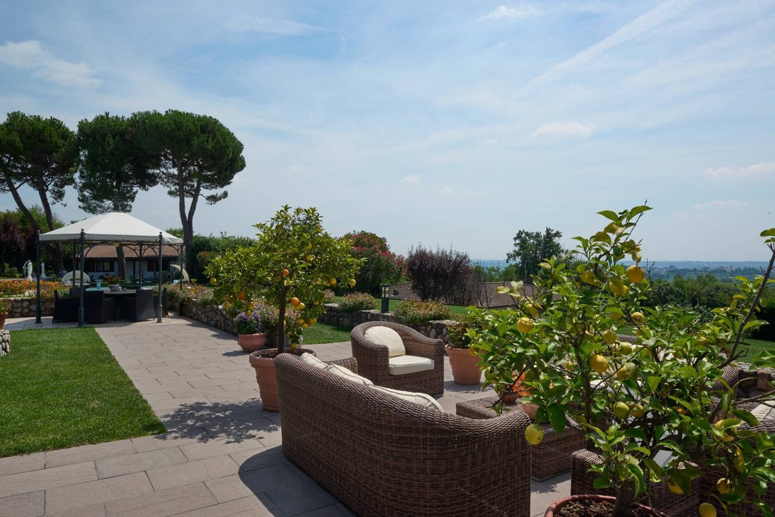 Villa in Colverde, Lombardy, Italy 4 - 16121021