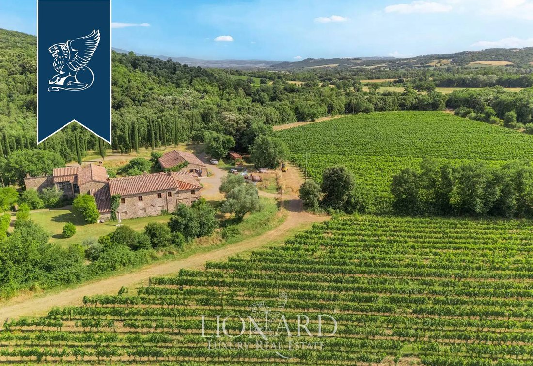 Villa in Montalcino, Tuscany, Italy 2 - 16120749