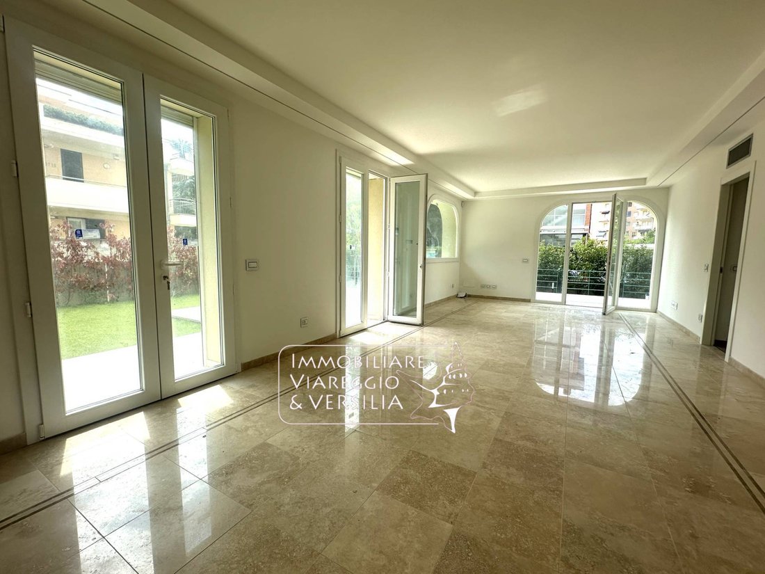 Apartment in Viareggio, Tuscany, Italy 4 - 14393601