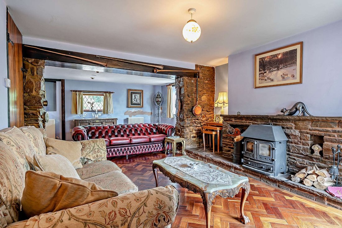 House in Newnham On Severn, Stroud, England 2 - 16119181