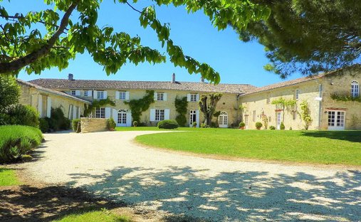 Castle for Sale in Monségur, Nouvelle-Aquitaine, France