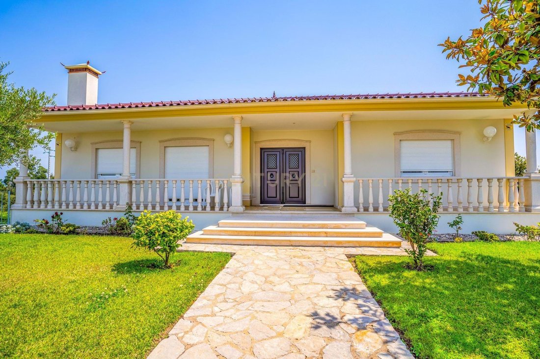 Villa in Nadadouro, Leiria District, Portugal 2 - 16120856