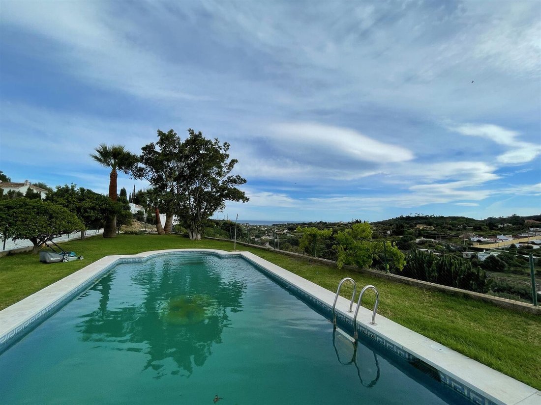 Villa in Estepona, Andalusia, Spain 2 - 16119425